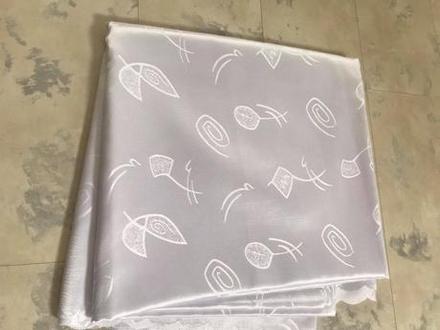 Veľký saténový teflónový obrus, 