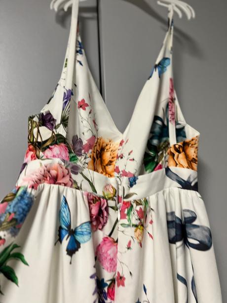 Spoločenské saty, xs