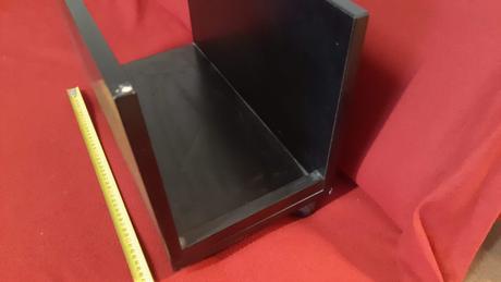 Predám stolík pod pc skrinku pod stôl., 