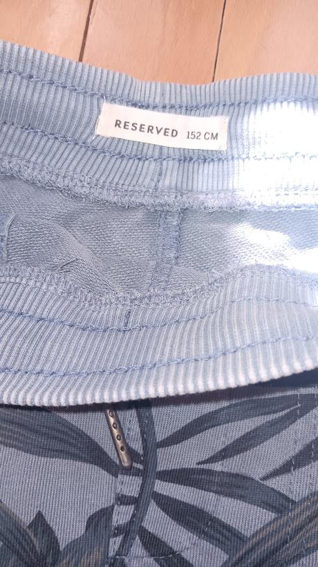 Šortky reserved, reserved,152