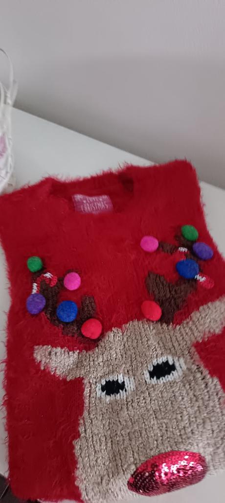 Krásny vianočný svetrík, 140