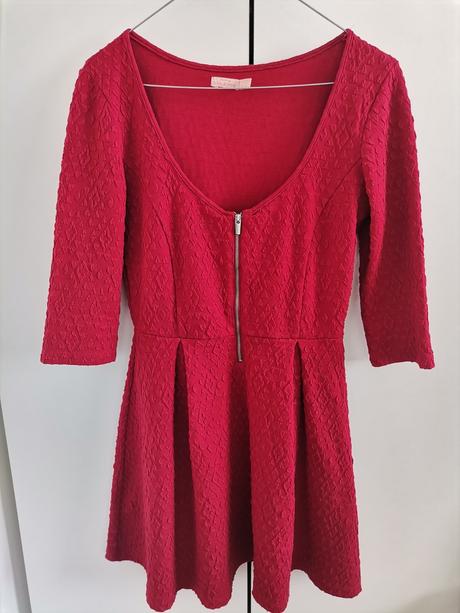 Červené šaty, bershka,m