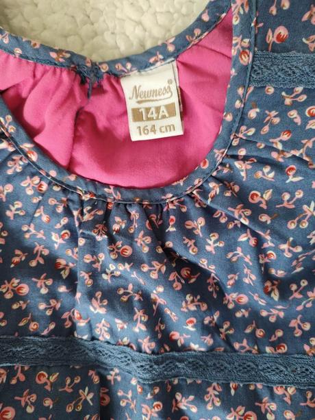 Šaty s kvetinkami, 164