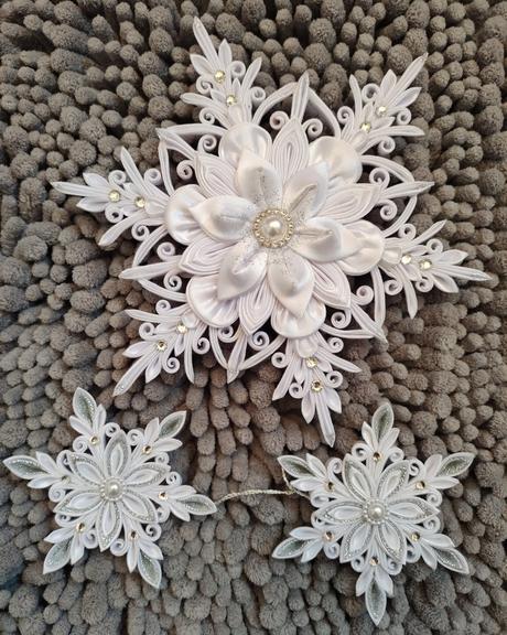 Špic na vianočný stromček vo forme vločky, 