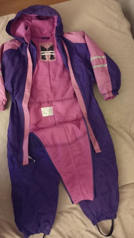 Dievcenska kombinezka, 104