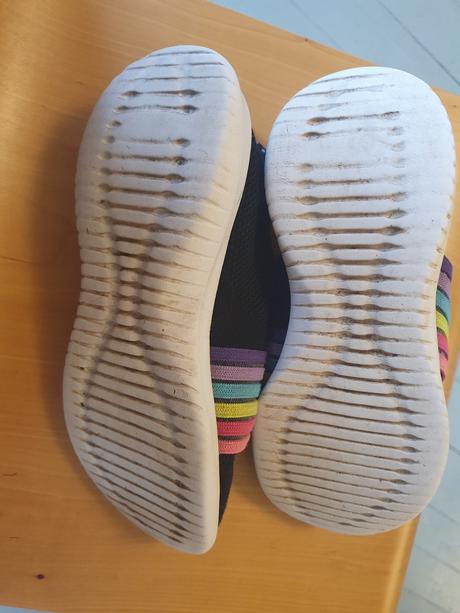 Skechers slip-on, skechers,33