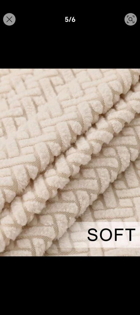 Nové biele návleky na stoličky, 