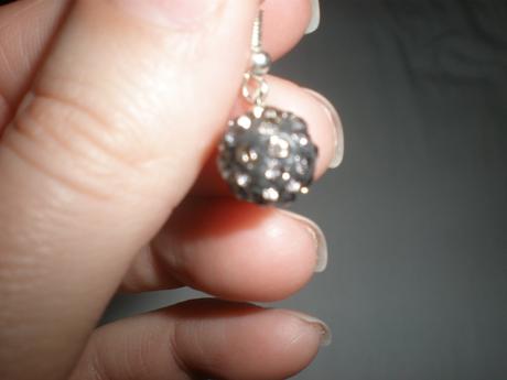 Náušnice a prívesok, 