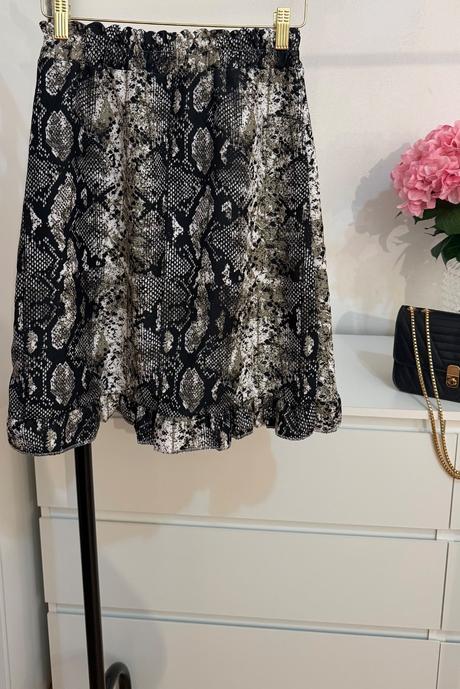 Sukňa s hadím vzorom made in italy volánová, s