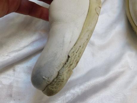 Luxusne kozene topanky,mliečnej farby s perletovou, 35