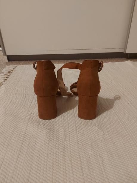 Promod sandále na opätku, 38