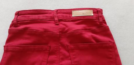 Elastické bordové rifle, stradivarius,34