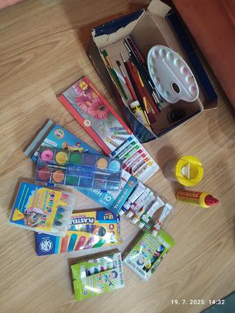 Balíček na výtvarnú,