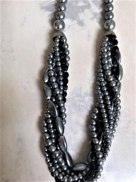 Luxusný náhrdelník, 