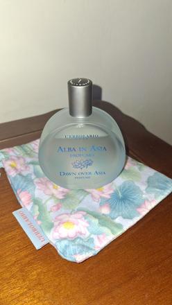 Parfum alba in asia, 