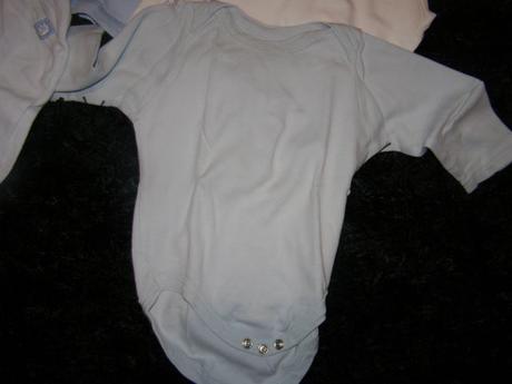 4 dielna sada vecí - tepláky- tričká - body, cherokee,62