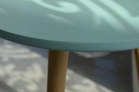 Príručný stolík,