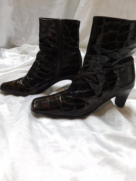 Lodi luxusne kotnikove čižmičky, 37