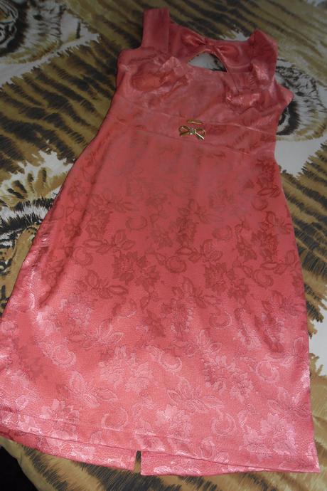 Spoločenské šaty, m