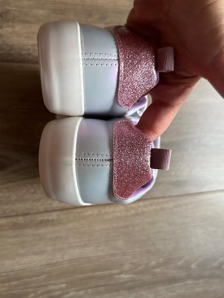 Nenosene botasky, 33 / 34