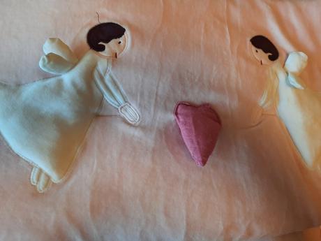 Mantinel na postielku  zn. jacadi  396  x 27,5 cm, 