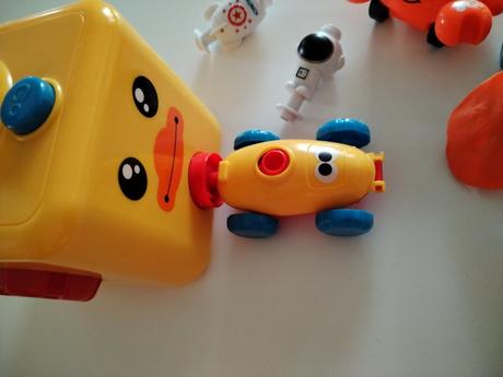 Kreatívna hra s balonmi,