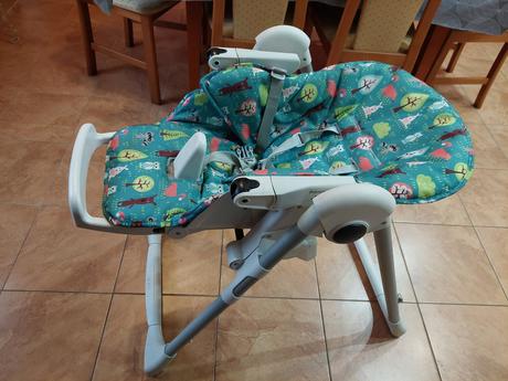 Stolička na kŕmenie peg perego, peg-pérego