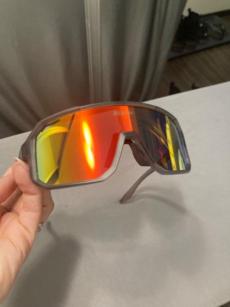 Športove štýlové okuliare, 