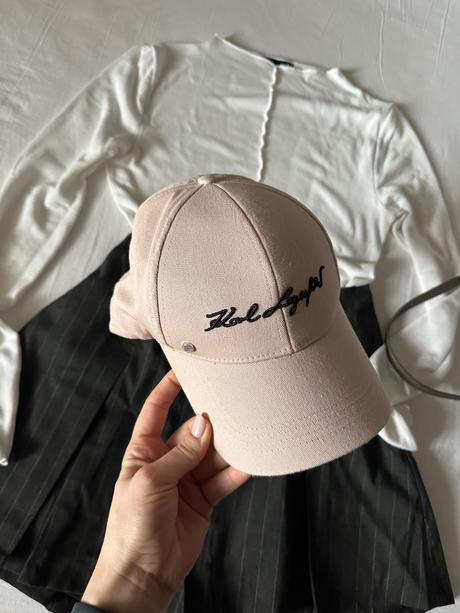 Šiltovka karl lagerfeld, 