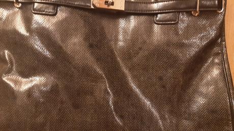 Carpisa šedo čierna, carpisa