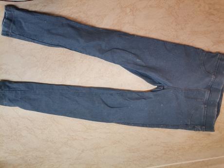 Leginy, reserved,128