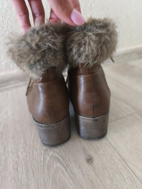 Členkové čižmy, 40