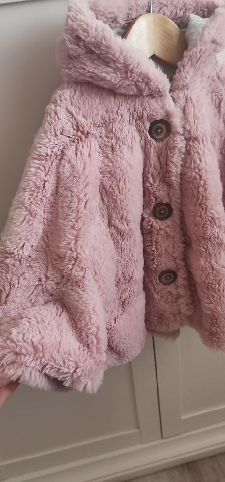 Nádherné ponco, next,104