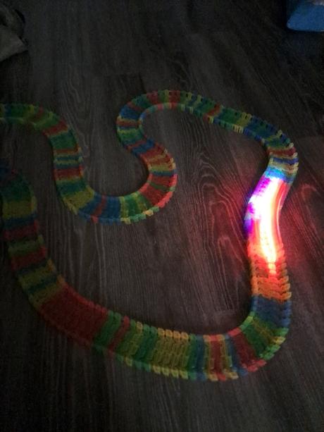 Autodráha + 3 svietiace autíčka, 