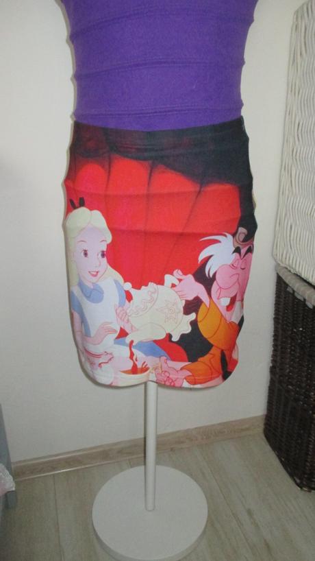 Sukňa alica v krajine zázrakov, disney,s