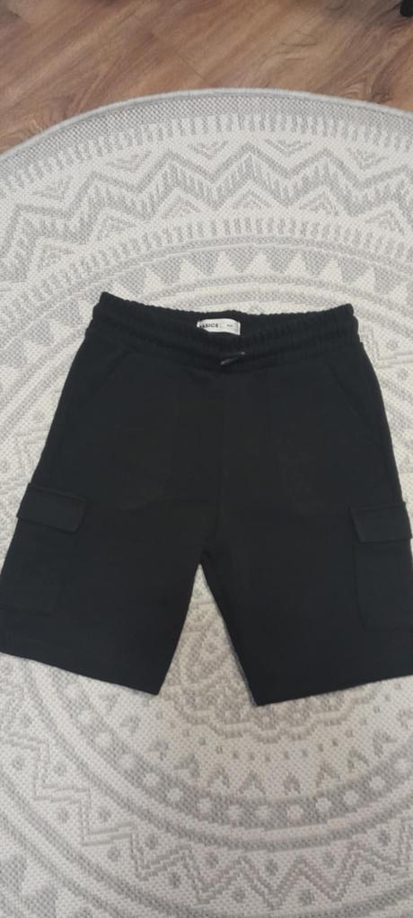 Teplákové kraťase, 134