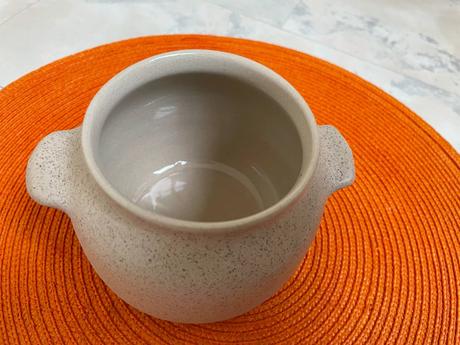 Dekoratívny kameninový doplnok, 