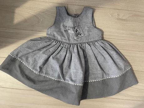 Krásne šaty + pančušky, 62