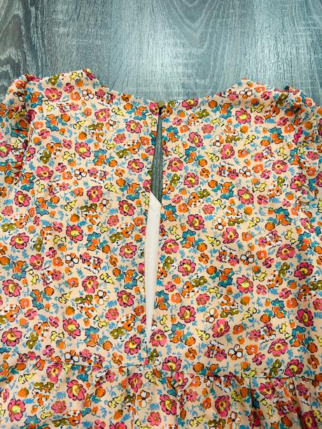 Ichi nove letne kvetinove šaty m -pc 75 eur, m