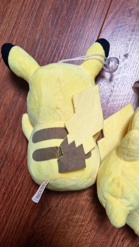 B3730 pikachu plyšánky, 