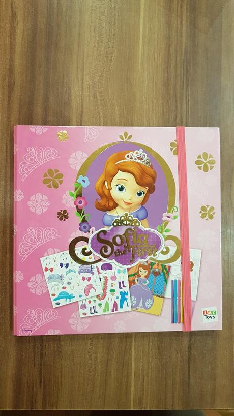 Sofia the first - knižka zo samolepkami,