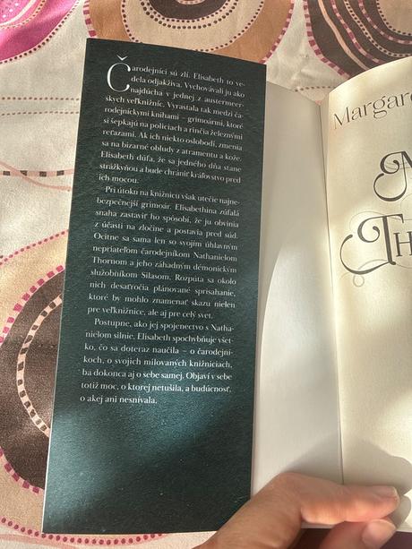 Romantasy kniha magia rodu thornovcov,