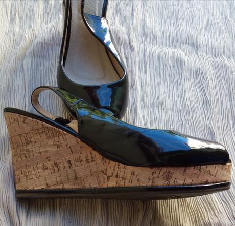 Lakované sandále, 38