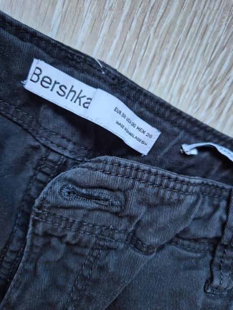 Kapsace, bershka,m