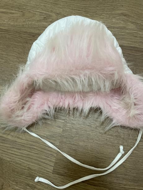 Čiapka s kozusinkou, broel,110