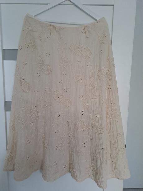 Ľahká letná sukňa, 44