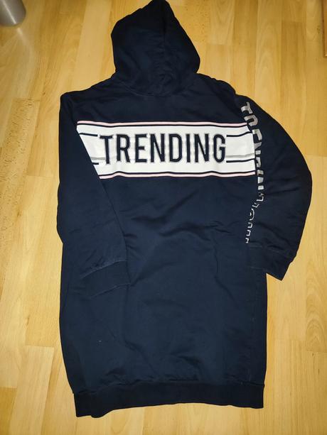 Predĺžená mikina, 146