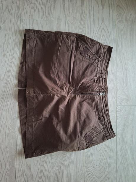 Predam sportovu kratasosuknu, decathlon,44