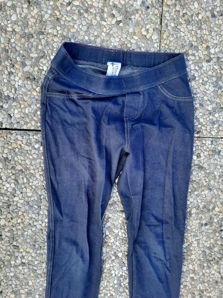 Zľava. dvoje legíny velk. 134/140., 134