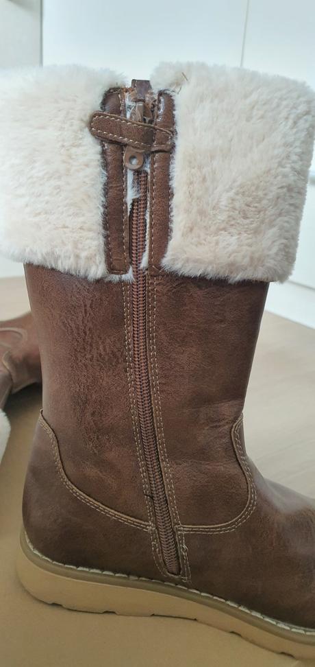 Pekné teplé čižmičky, baťa,36